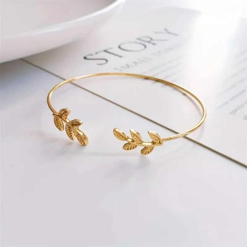 Trendy European And American Style Leaf Bracelet With Open Leaf Bangle